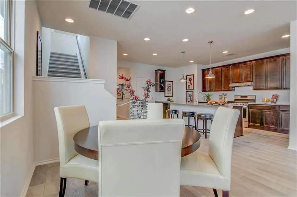 1915 Crimson Rosella Trail Austin, TX 78728