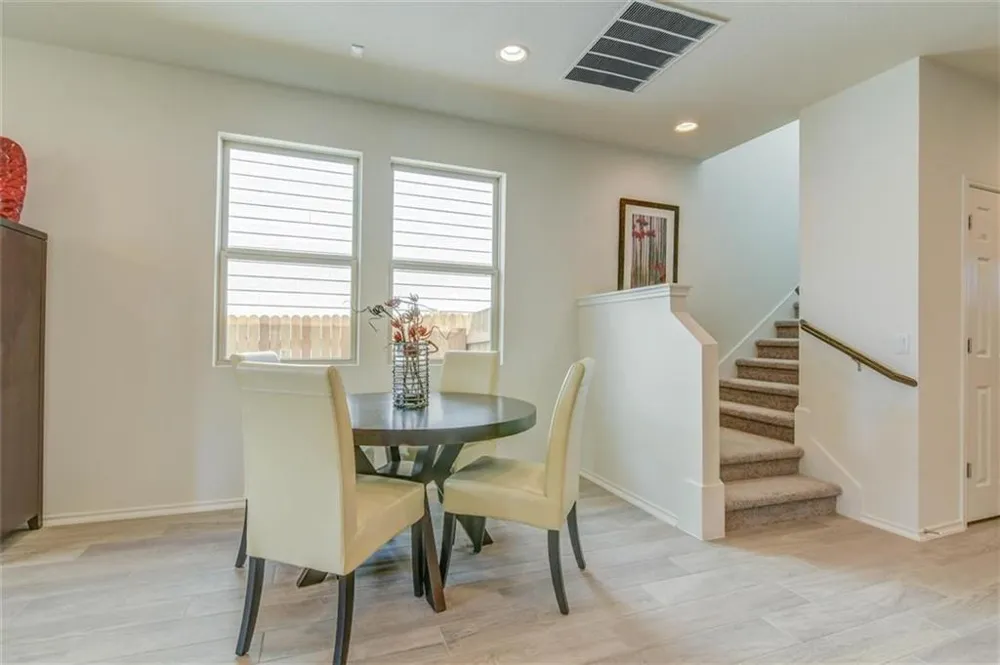 1915 Crimson Rosella Trail Austin, TX 78728