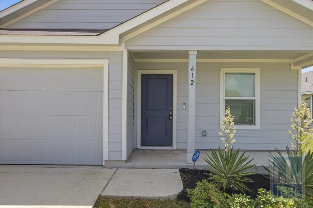 612 Clear Sky Drive Lockhart, TX 78644