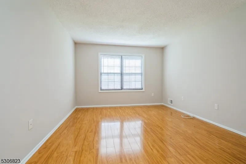 15 Feiler Ct Lawrence, NJ 08648
