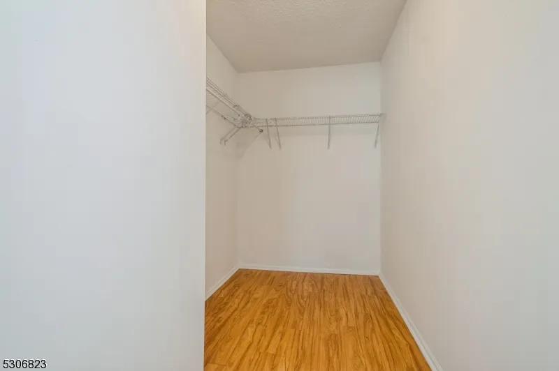 15 Feiler Ct Lawrence, NJ 08648