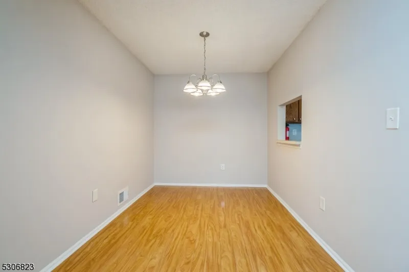 15 Feiler Ct Lawrence, NJ 08648