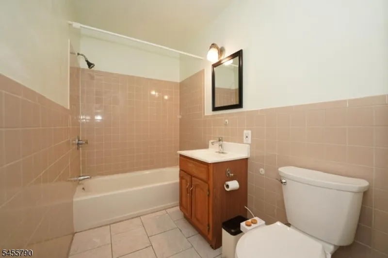 15 Forest St #11 Unit 11 Montclair, NJ 07042