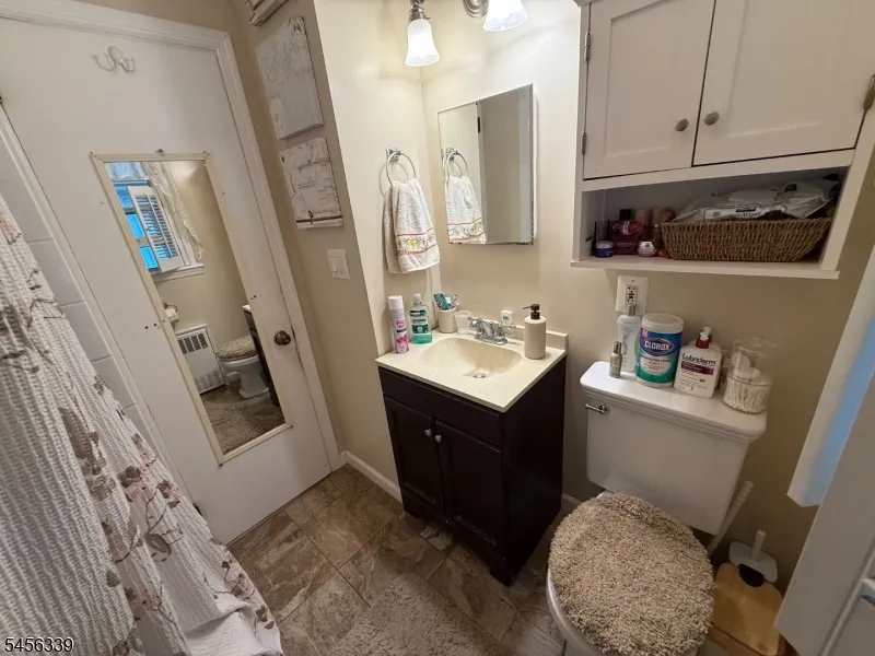 334 N 4Th Ave Hawthorne, NJ 07506