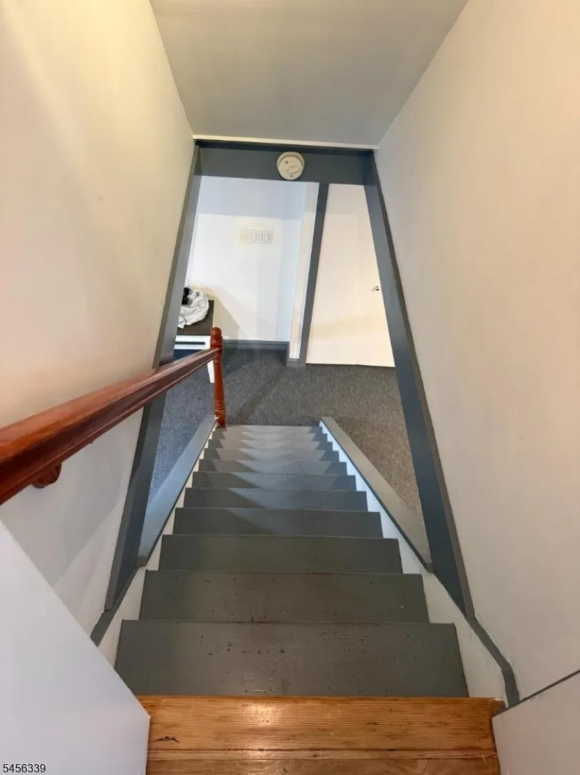 334 N 4Th Ave Hawthorne, NJ 07506