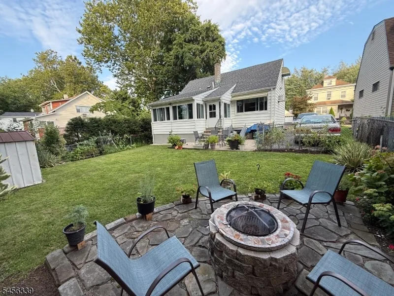 334 N 4Th Ave Hawthorne, NJ 07506
