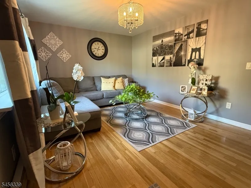 334 N 4Th Ave Hawthorne, NJ 07506