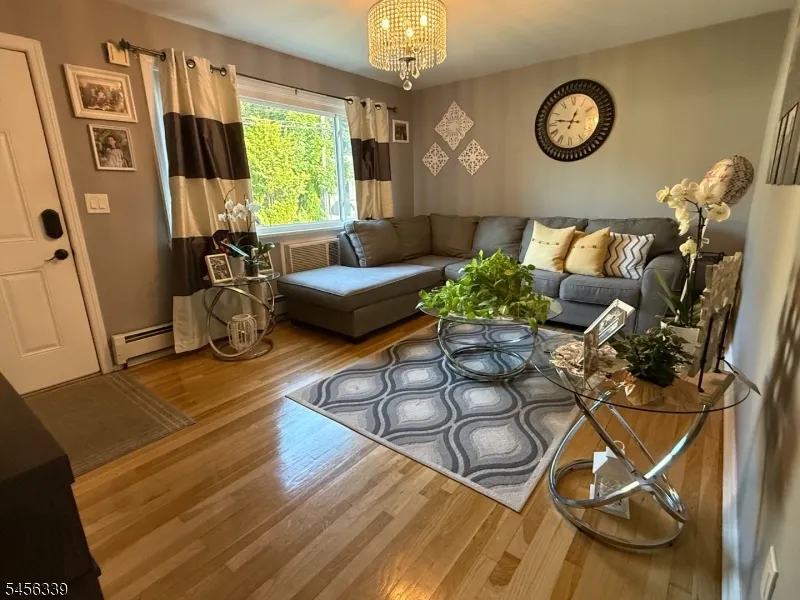 334 N 4Th Ave Hawthorne, NJ 07506