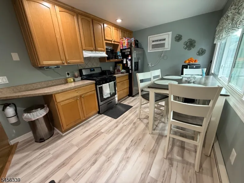 334 N 4Th Ave Hawthorne, NJ 07506