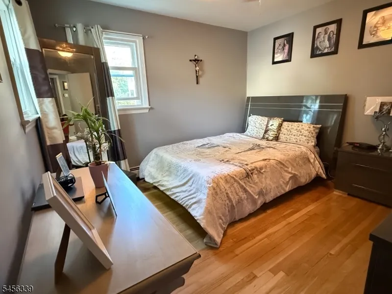 334 N 4Th Ave Hawthorne, NJ 07506