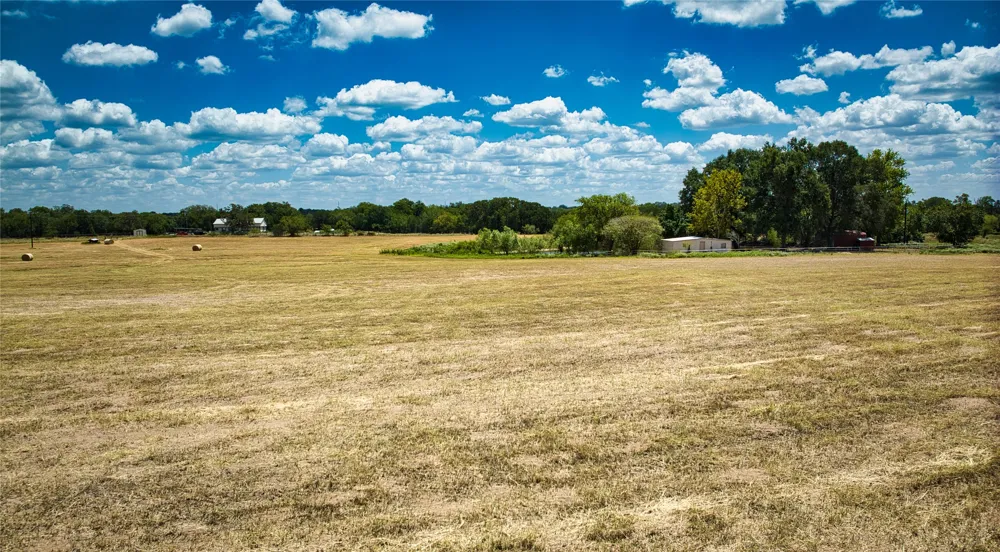5510 Old McMahan Tract A Road Lockhart, TX 78644