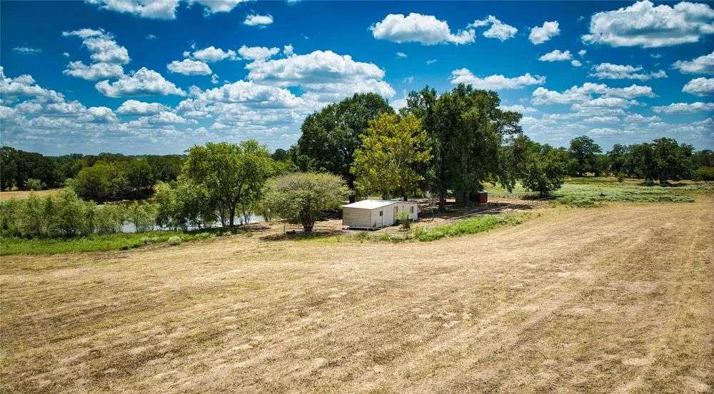 5510 Old McMahan Tract A Road Lockhart, TX 78644