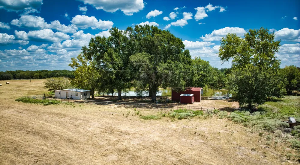 5510 Old McMahan Tract A Road Lockhart, TX 78644