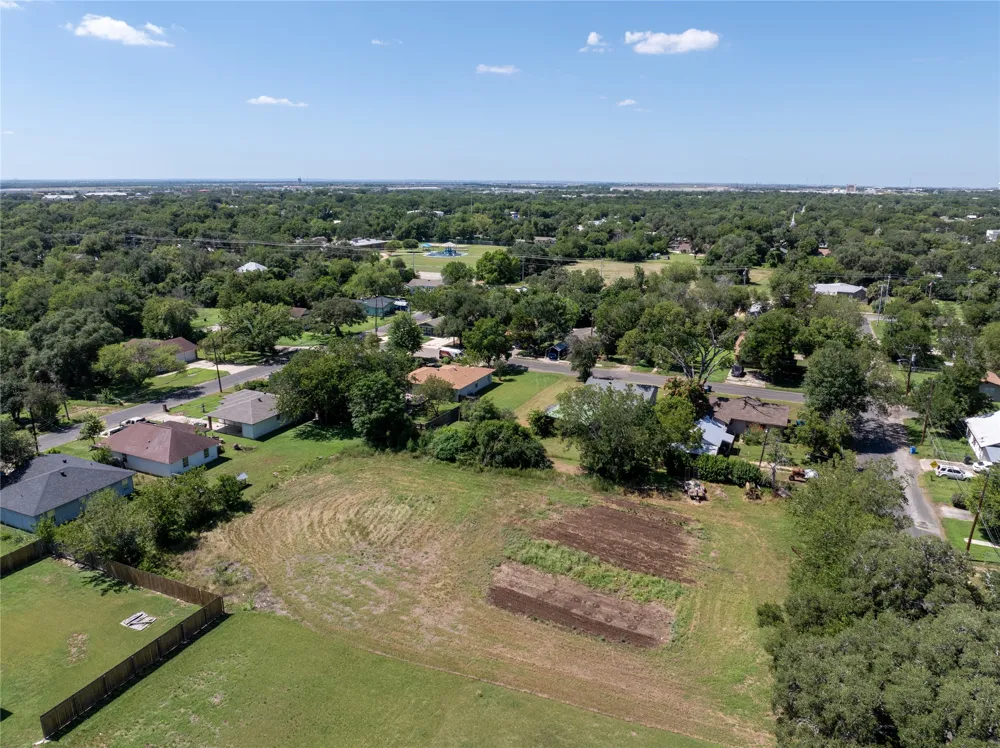 761 Mitchell Avenue Seguin, TX 78155