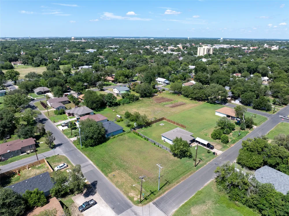 761 Mitchell Avenue Seguin, TX 78155