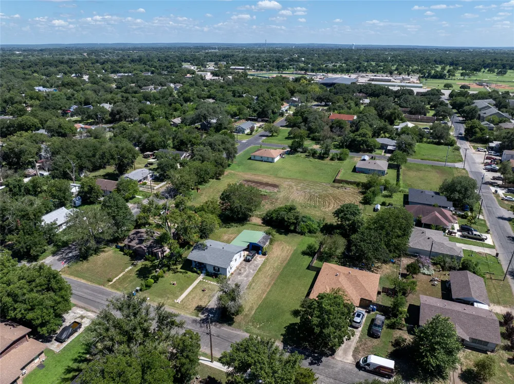 761 Mitchell Avenue Seguin, TX 78155