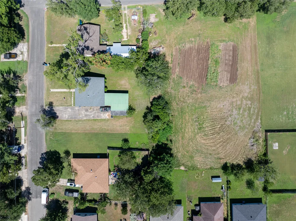 761 Mitchell Avenue Seguin, TX 78155