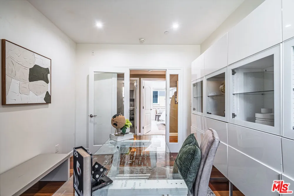 1540 Amherst Avenue #PH2 Los Angeles, CA 90025