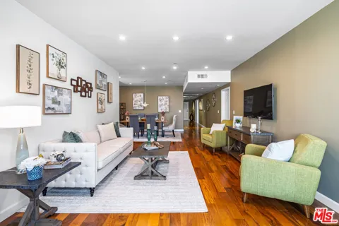1540 Amherst Avenue #PH2