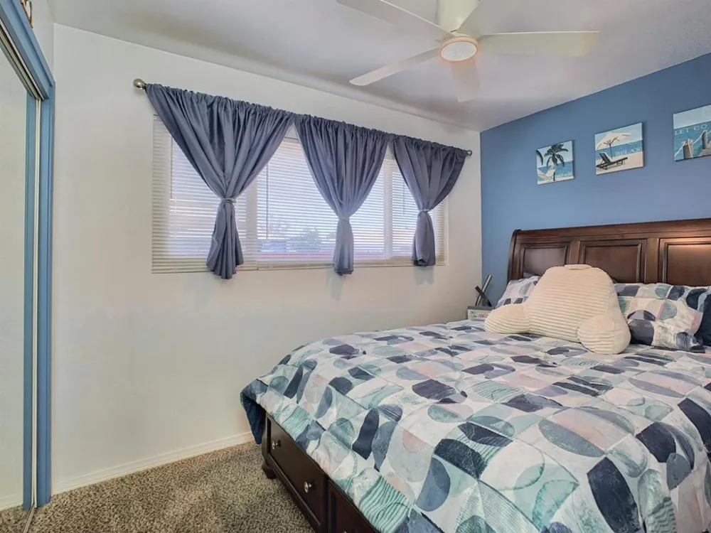 587 BROCKWOOD DR El Cajon, CA 92021