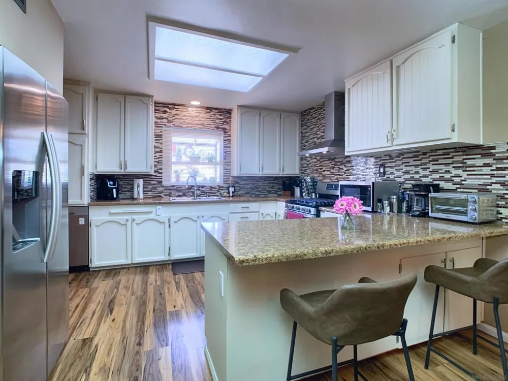 587 BROCKWOOD DR El Cajon, CA 92021