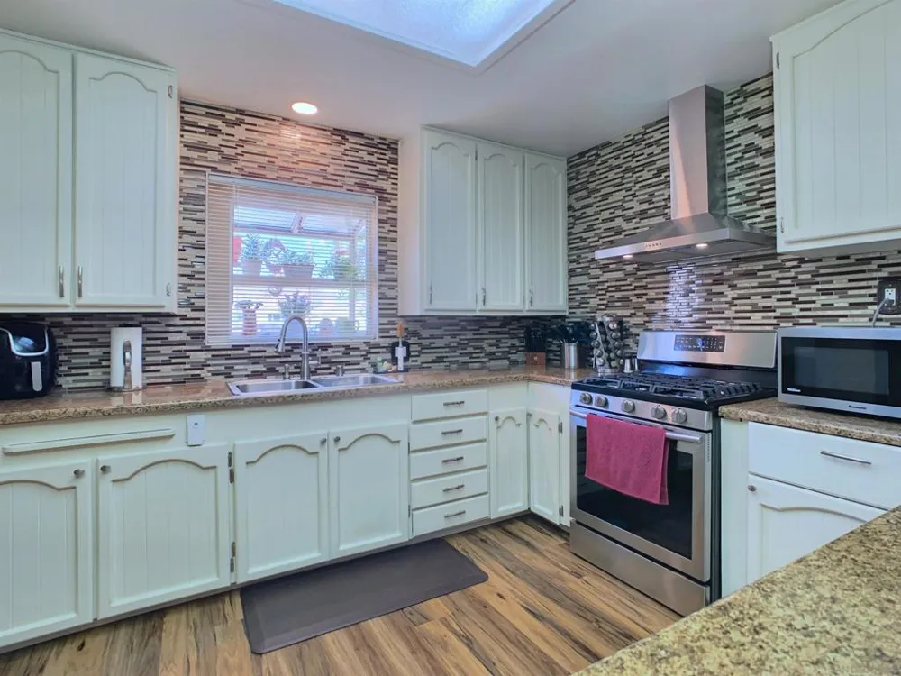587 BROCKWOOD DR El Cajon, CA 92021