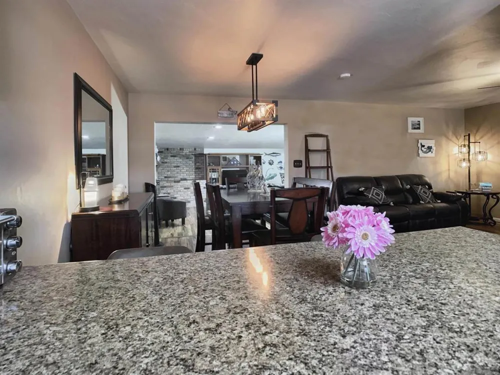 587 BROCKWOOD DR El Cajon, CA 92021