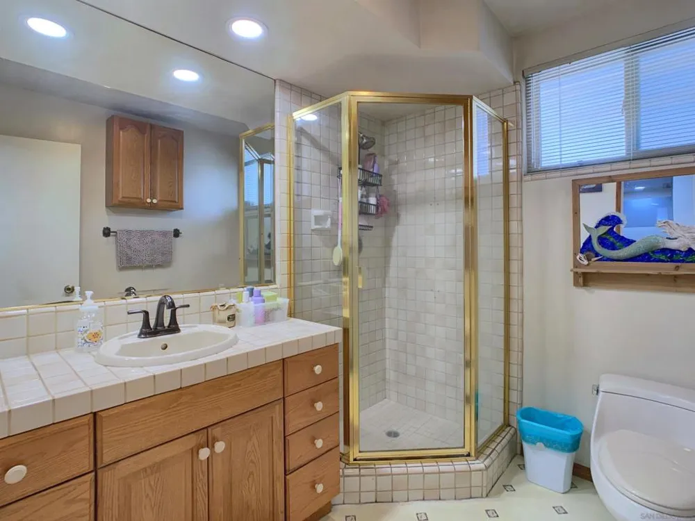 587 BROCKWOOD DR El Cajon, CA 92021