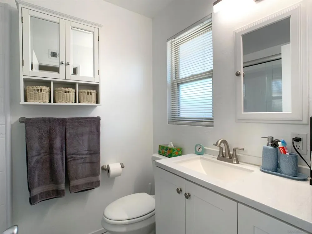 587 BROCKWOOD DR El Cajon, CA 92021