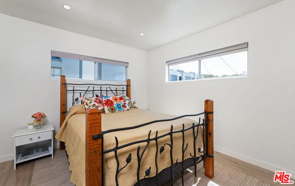 1014 Pier Avenue Santa Monica, CA 90405