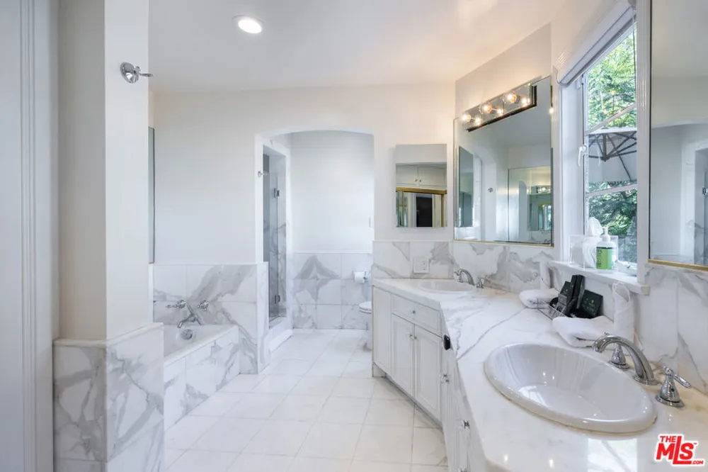 1398 Miller Drive Los Angeles, CA 90069