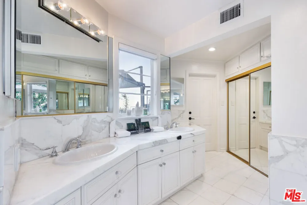 1398 Miller Drive Los Angeles, CA 90069