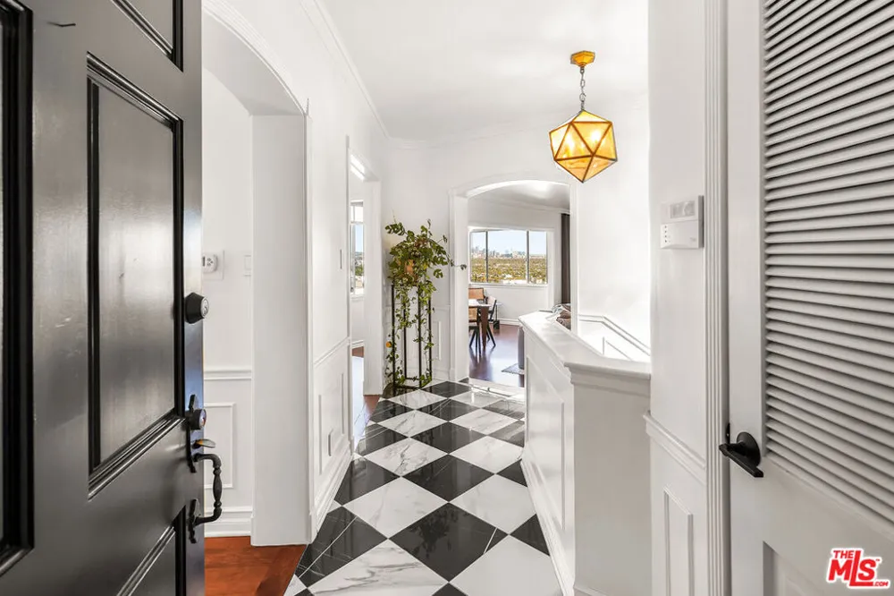 1398 Miller Drive Los Angeles, CA 90069