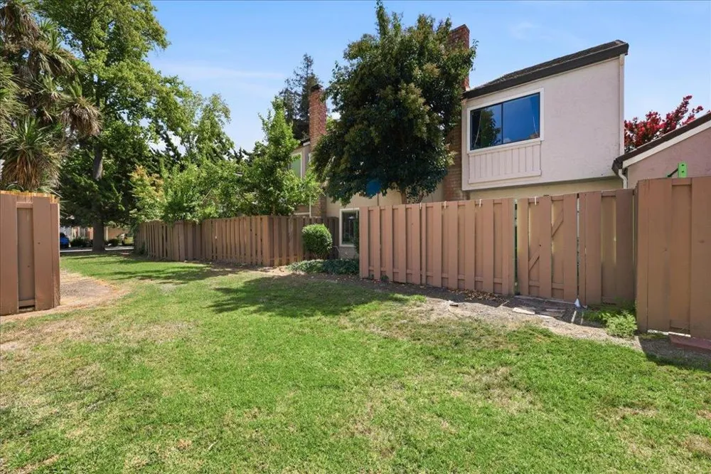 2562 S Park Lane Santa Clara, CA 95051