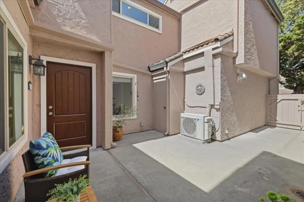 2562 S Park Lane Santa Clara, CA 95051