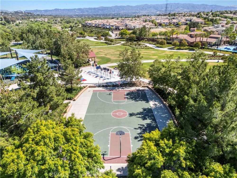 24158 Paseo Del Rancho Valencia, CA 91354