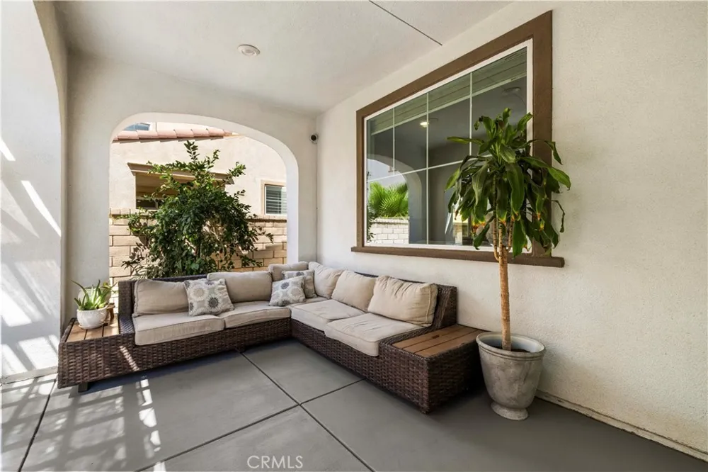 24158 Paseo Del Rancho Valencia, CA 91354