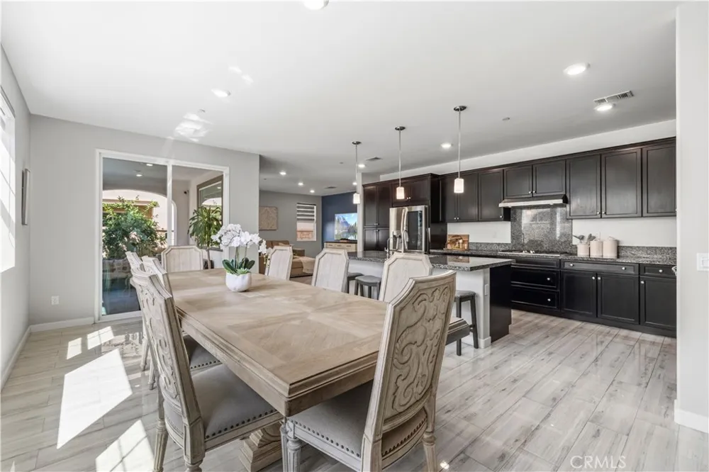24158 Paseo Del Rancho Valencia, CA 91354