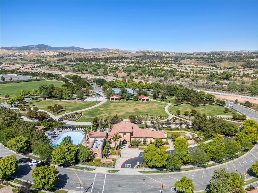 24158 Paseo Del Rancho Valencia, CA 91354