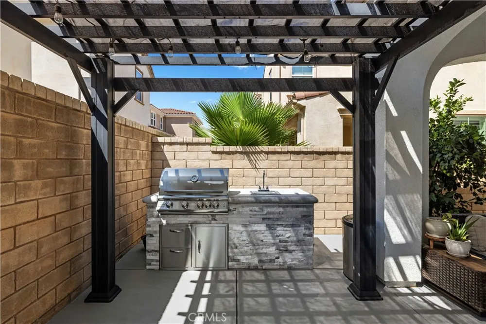 24158 Paseo Del Rancho Valencia, CA 91354