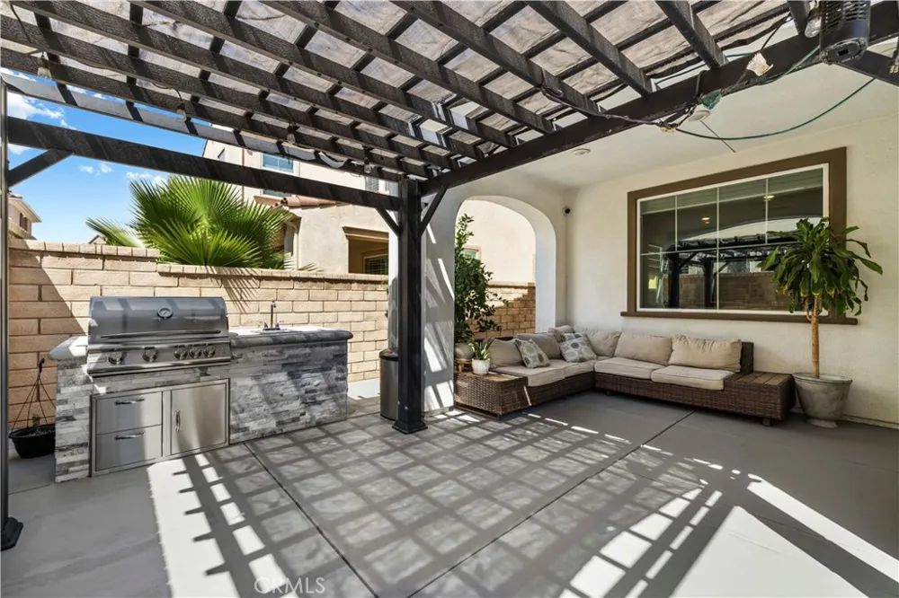 24158 Paseo Del Rancho Valencia, CA 91354