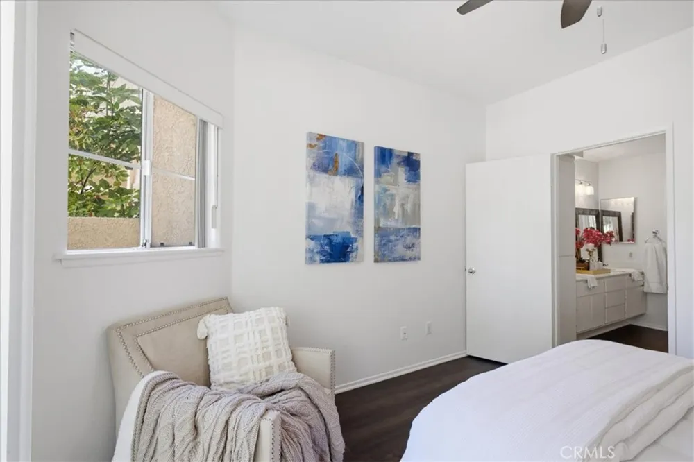 23709 Del Monte #219 Valencia, CA 91355