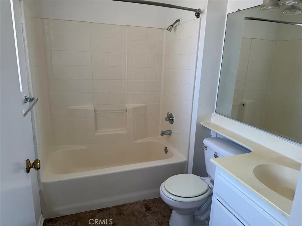 20725 Seine Avenue #A Lakewood, CA 90715