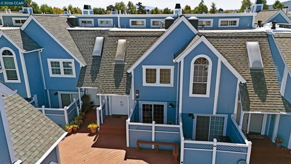 332 Marina Village Way Benicia, CA 94510