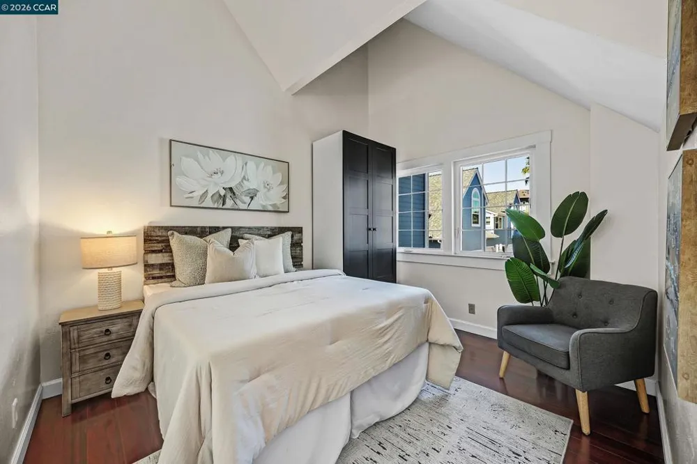 332 Marina Village Way Benicia, CA 94510