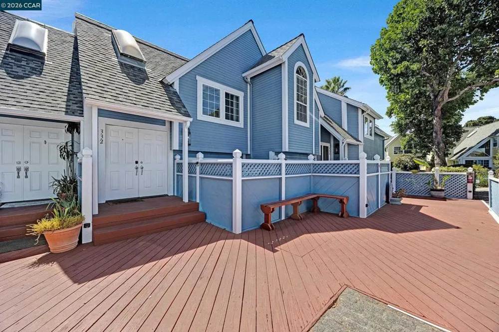 332 Marina Village Way Benicia, CA 94510