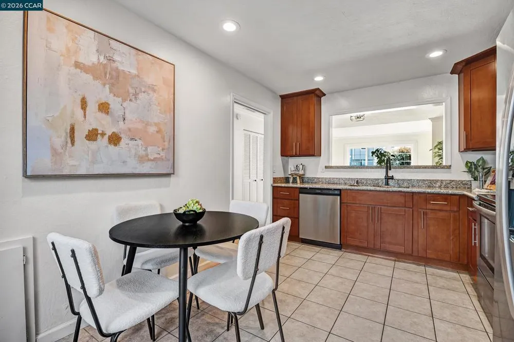 332 Marina Village Way Benicia, CA 94510