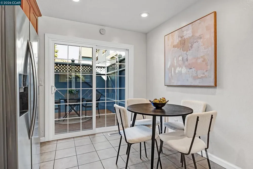 332 Marina Village Way Benicia, CA 94510