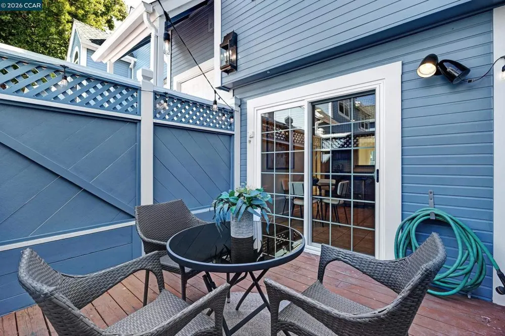332 Marina Village Way Benicia, CA 94510