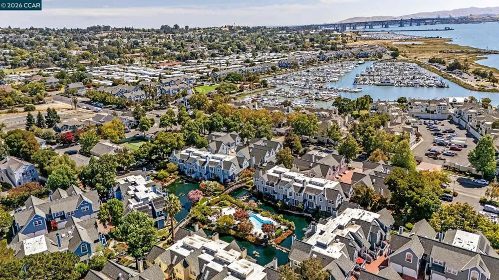 332 Marina Village Way Benicia, CA 94510